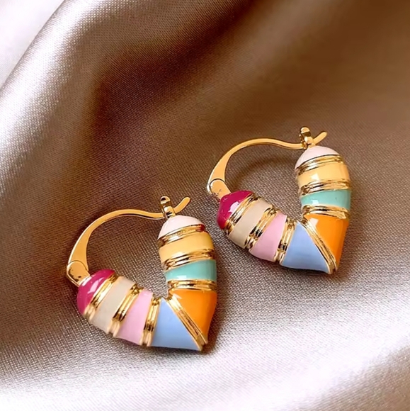 Heart Earrings - Picture 1 of 7